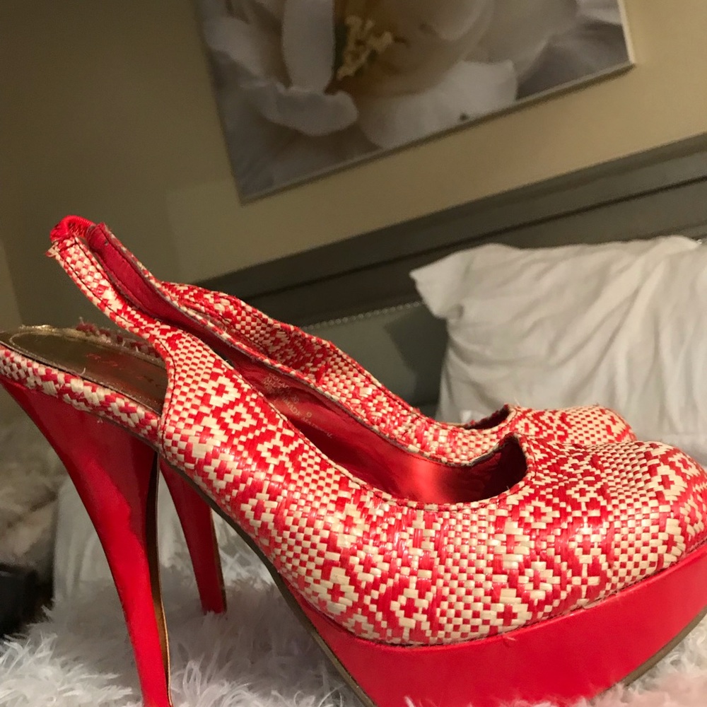 High heels - Picture 2 of 2